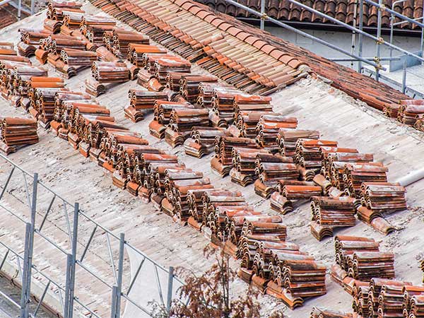 Constructora en Burgos y provincia para reformas de comunidades de vecinos, rehabilitación de fachadas o tejados en un edificio 