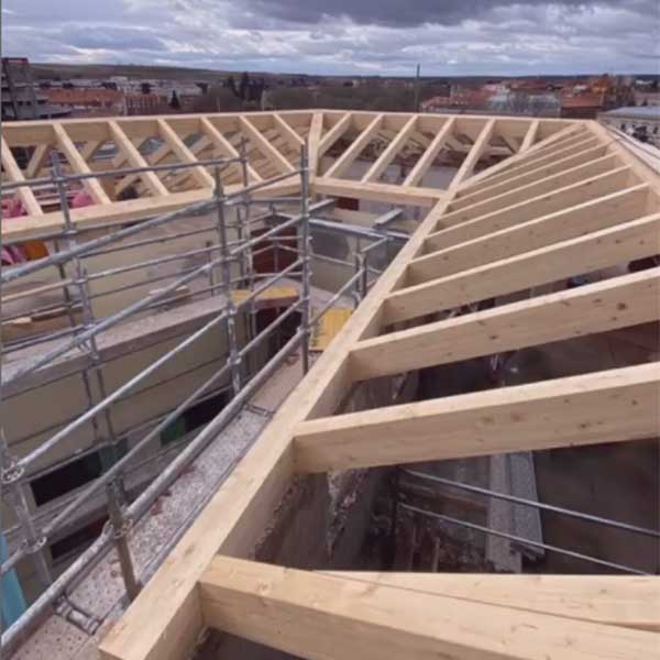 Rehabilitación de cubiertas y tejados para comunidades y edificios en Burgos y provincia